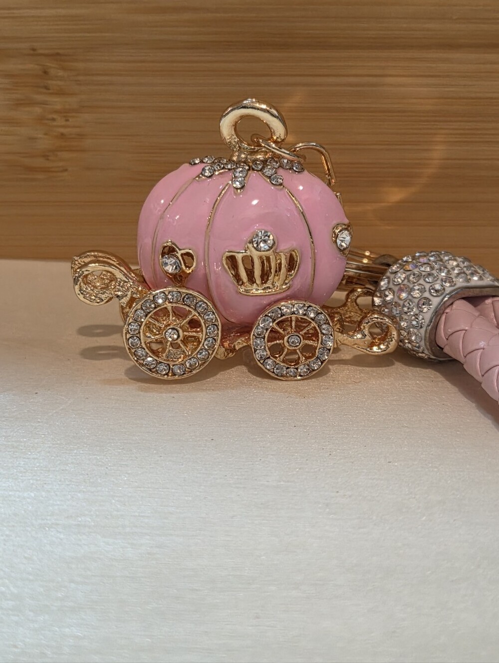 👑 NEW Pink Rhinestone Cinderella Princess Carriage Keychain Purse Charm 👑 - Picture 4 of 12
